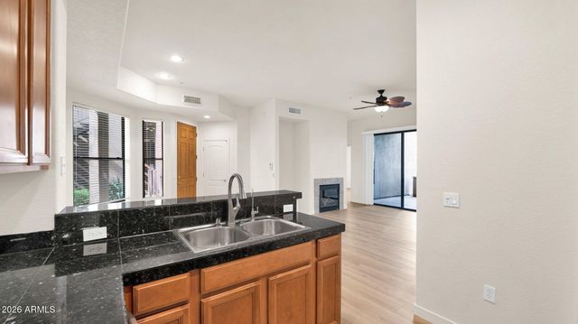 7027 N SCOTTSDALE Road 154, Paradise Valley, AZ 85253