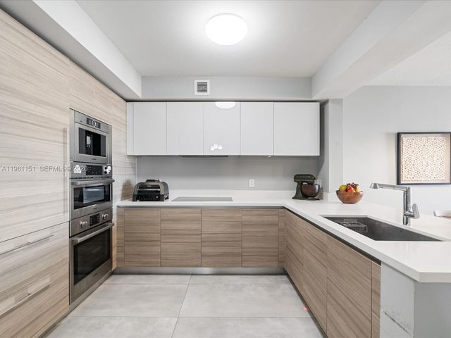 300 Sunny Isles Blvd 4-1405, Sunny Isles Beach, FL 33160