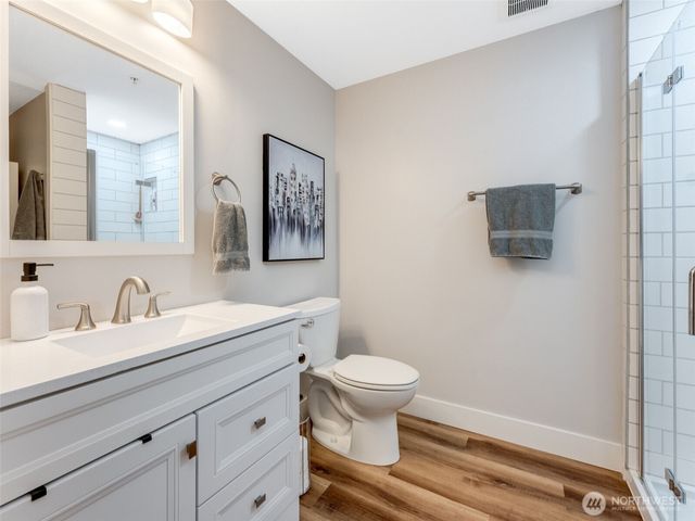 701 Columbia Street #414, Vancouver, WA 98660