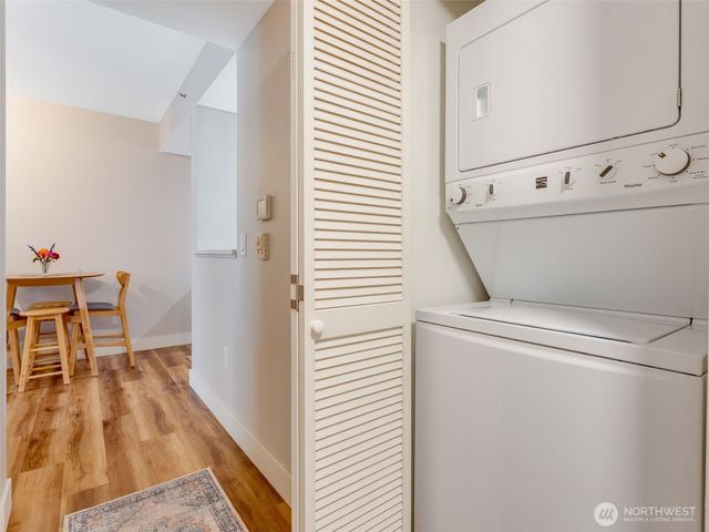 701 Columbia Street #414, Vancouver, WA 98660