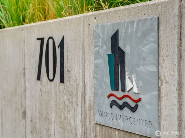 701 Columbia Street #414, Vancouver, WA 98660