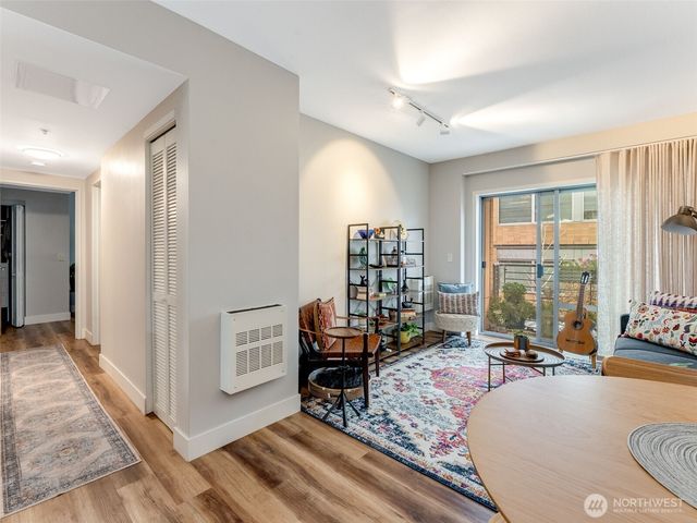 701 Columbia Street #414, Vancouver, WA 98660