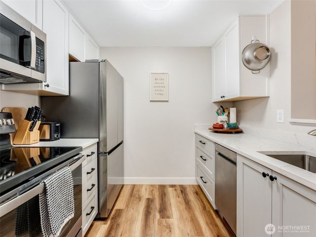 701 Columbia Street #414, Vancouver, WA 98660