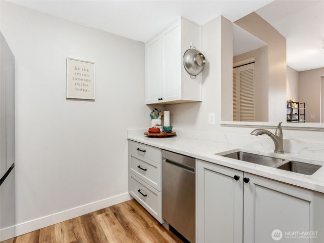 701 Columbia Street #414, Vancouver, WA 98660