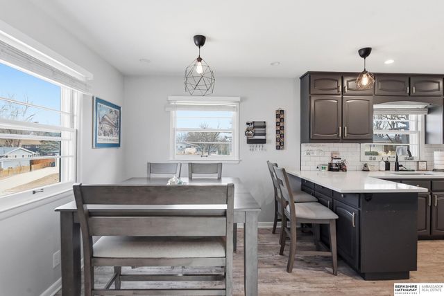 3302 S 106th Street, Omaha, NE 68124