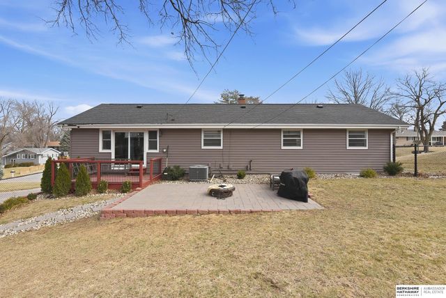 3302 S 106th Street, Omaha, NE 68124