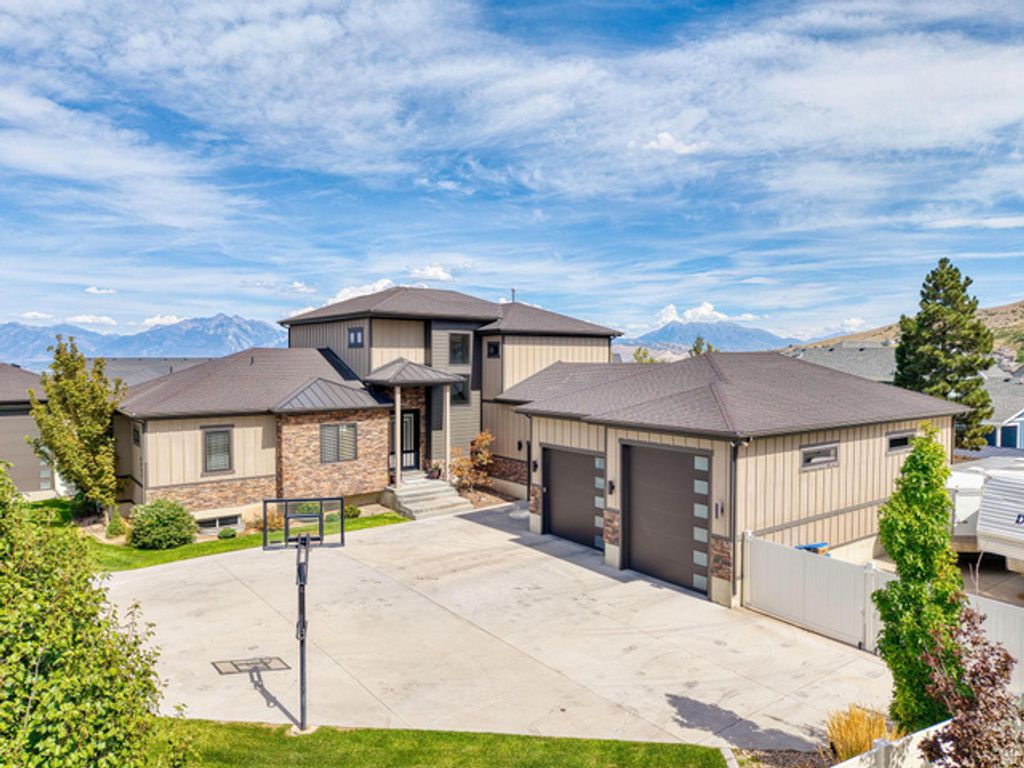6833 W ROSE CANYON RD, Herriman, UT 84096 — exterior