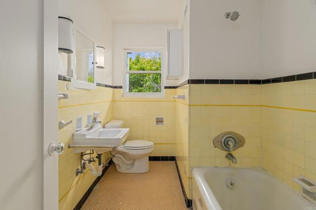 1406 La Jolla Knoll, La Jolla, CA 92037