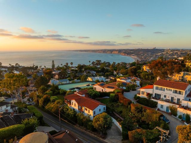 1406 La Jolla Knoll, La Jolla, CA 92037