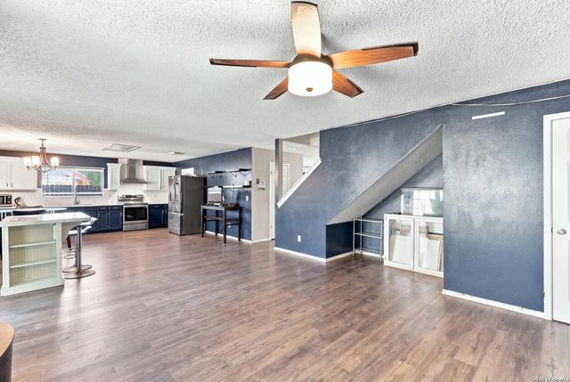 2803 Fisher Field, San Antonio, TX 78245