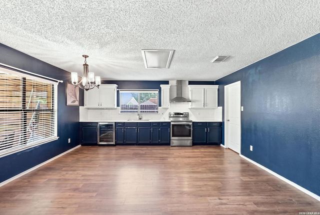 2803 Fisher Field, San Antonio, TX 78245