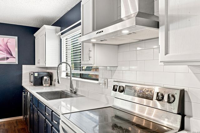 2803 Fisher Field, San Antonio, TX 78245