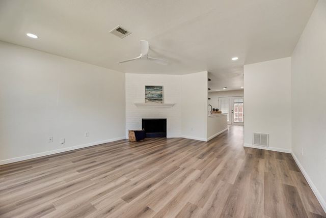 190 Merlin Way, Euless, TX 76039