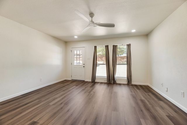 190 Merlin Way, Euless, TX 76039