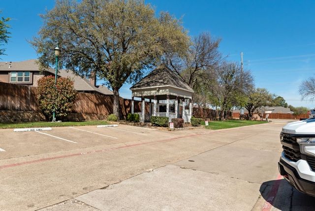 190 Merlin Way, Euless, TX 76039