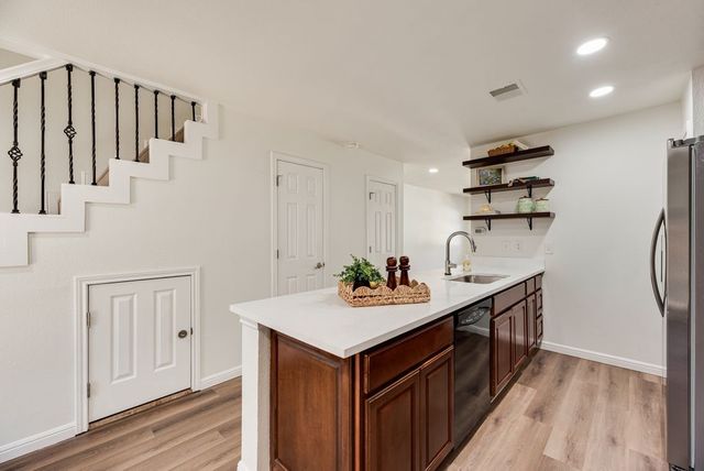 190 Merlin Way, Euless, TX 76039