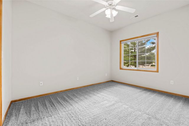 3400 SE Glenstone Drive 4, Grimes, IA 50111