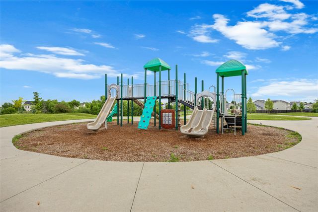 3400 SE Glenstone Drive 4, Grimes, IA 50111