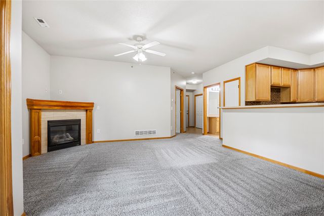 3400 SE Glenstone Drive 4, Grimes, IA 50111