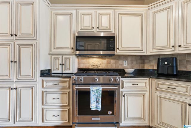 6704 CLEAR CREEK CIRCLE, Trussville, AL 35173