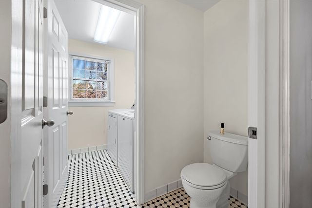 1 Katies Way, Sandwich, MA 02563