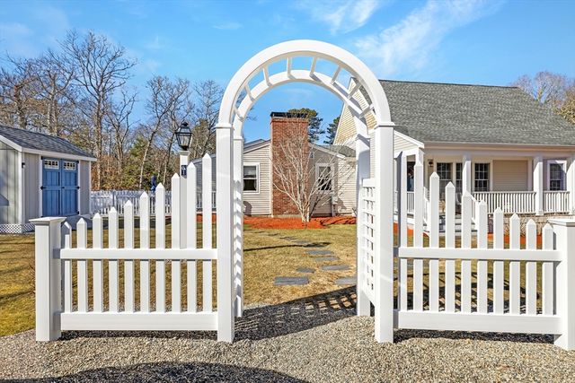 1 Katies Way, Sandwich, MA 02563