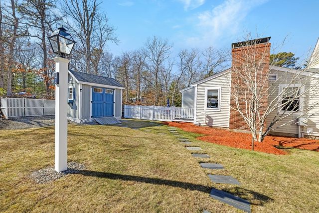 1 Katies Way, Sandwich, MA 02563