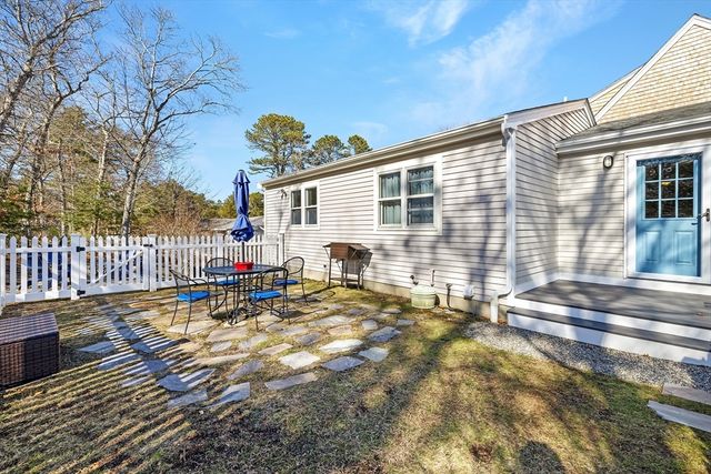 1 Katies Way, Sandwich, MA 02563