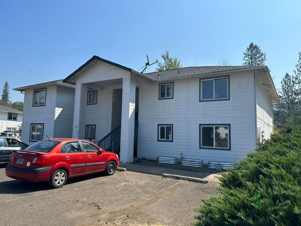 30 Dion Court 3, Shady Cove, OR 97539
