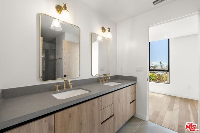 1413 S Doheny Drive, Los Angeles, CA 90035