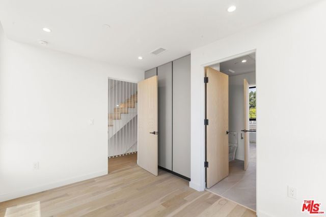 1413 S Doheny Drive, Los Angeles, CA 90035