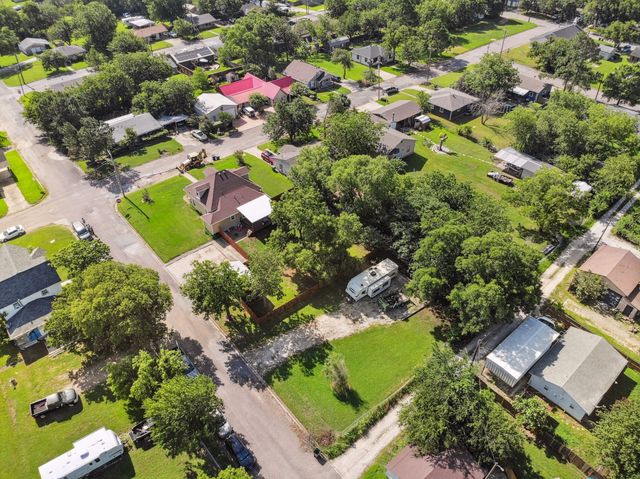 115 D Street, Whitesboro, TX 76273