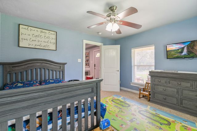 115 D Street, Whitesboro, TX 76273