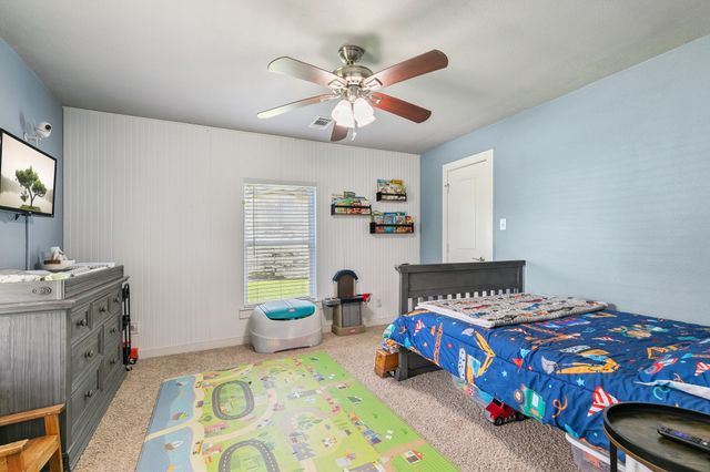 115 D Street, Whitesboro, TX 76273