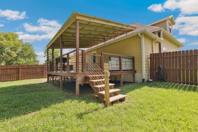115 D Street, Whitesboro, TX 76273
