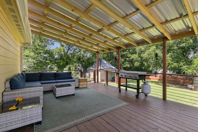 115 D Street, Whitesboro, TX 76273