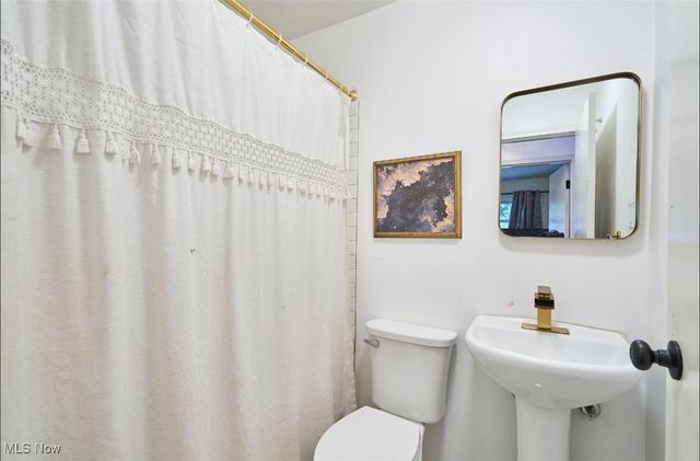 635 N Hawkins Avenue, Akron, OH 44313