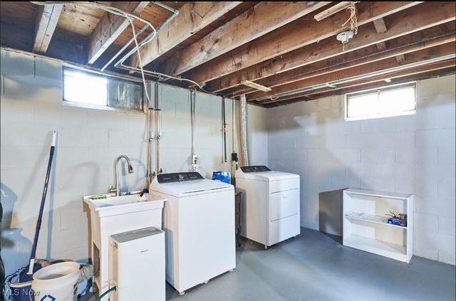 635 N Hawkins Avenue, Akron, OH 44313