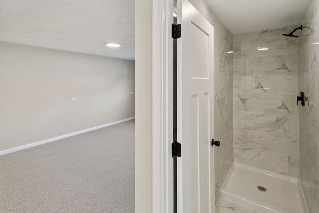 14129 S Hoxie Avenue, Burnham, IL 60633