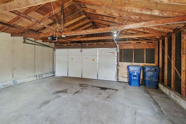 14129 S Hoxie Avenue, Burnham, IL 60633