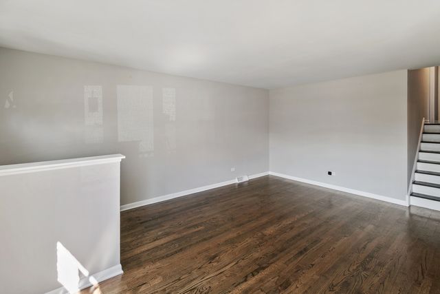 14129 S Hoxie Avenue, Burnham, IL 60633