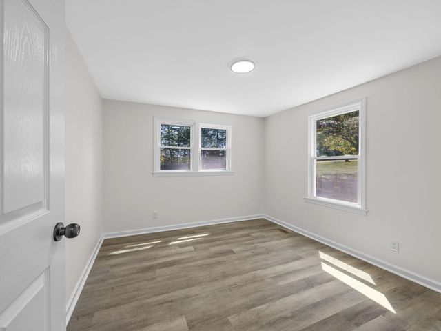 915 Old Melvin Hill Road, Campobello, SC 29322