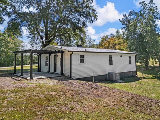 915 Old Melvin Hill Road, Campobello, SC 29322