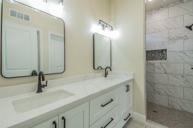 2719 Sycamore Court, Granbury, TX 76048