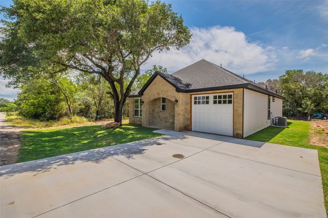 2719 Sycamore Court, Granbury, TX 76048