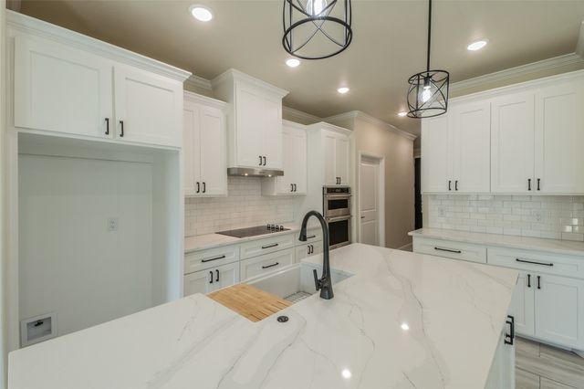 2719 Sycamore Court, Granbury, TX 76048