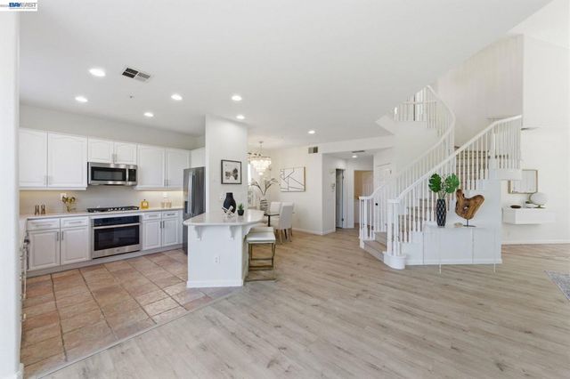 5630 Highcrest Ct, Pleasanton, CA 94588