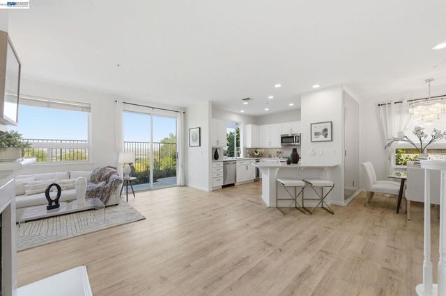 5630 Highcrest Ct, Pleasanton, CA 94588