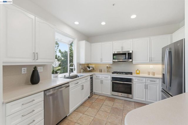 5630 Highcrest Ct, Pleasanton, CA 94588