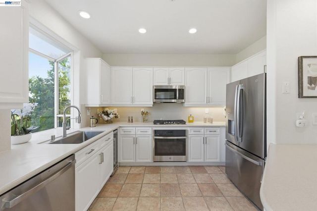 5630 Highcrest Ct, Pleasanton, CA 94588